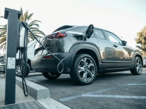 carros elétricos carregamento em condomínios Aliança Condomínios